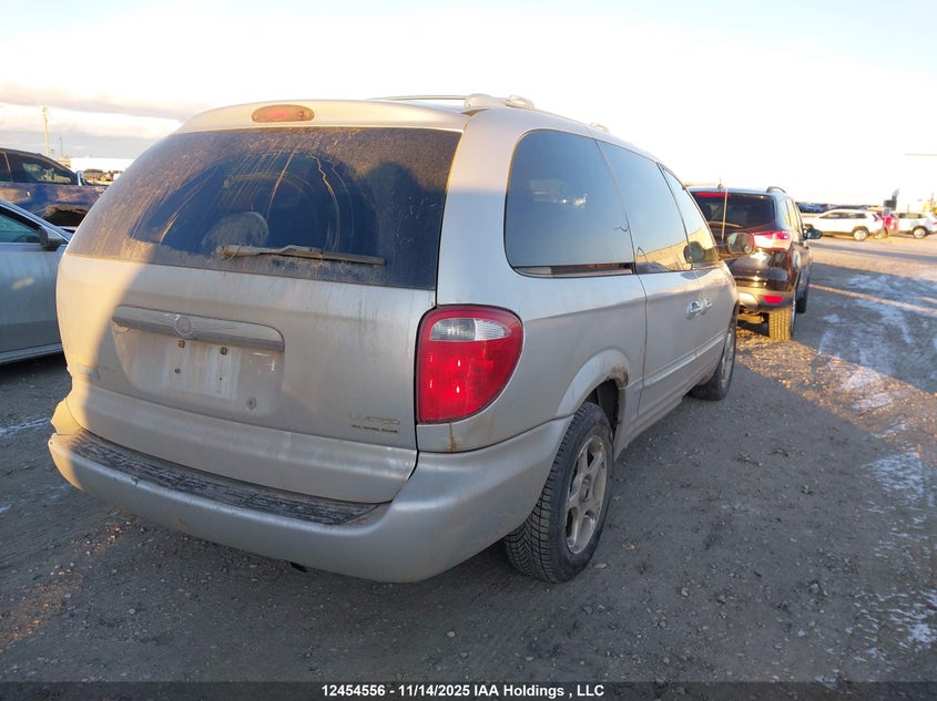 2C8GT64L43R246118 2003 CHRYSLER TOWN & COUNTRY photo no. 4