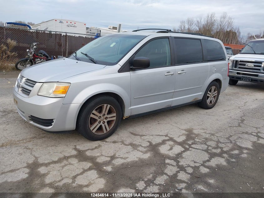 2D4RN4DE2AR175611 2010 DODGE CARAVAN photo no. 2