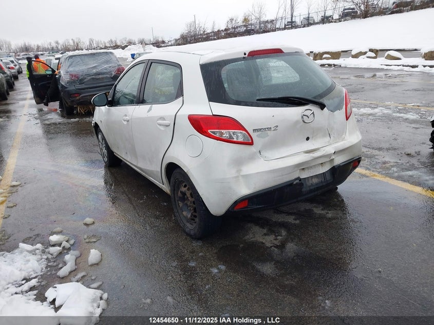 JM1DE1HY3B0124866 2011 MAZDA 2 photo no. 3