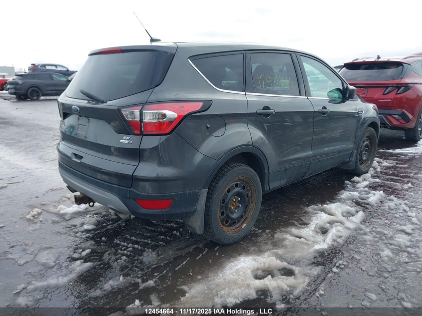 1FMCU9G97HUB83892 2017 FORD ESCAPE photo no. 4