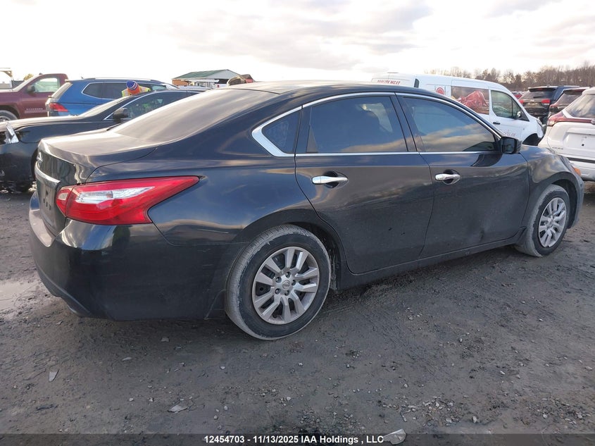 1N4AL3AP5HN350138 2017 NISSAN ALTIMA photo no. 4