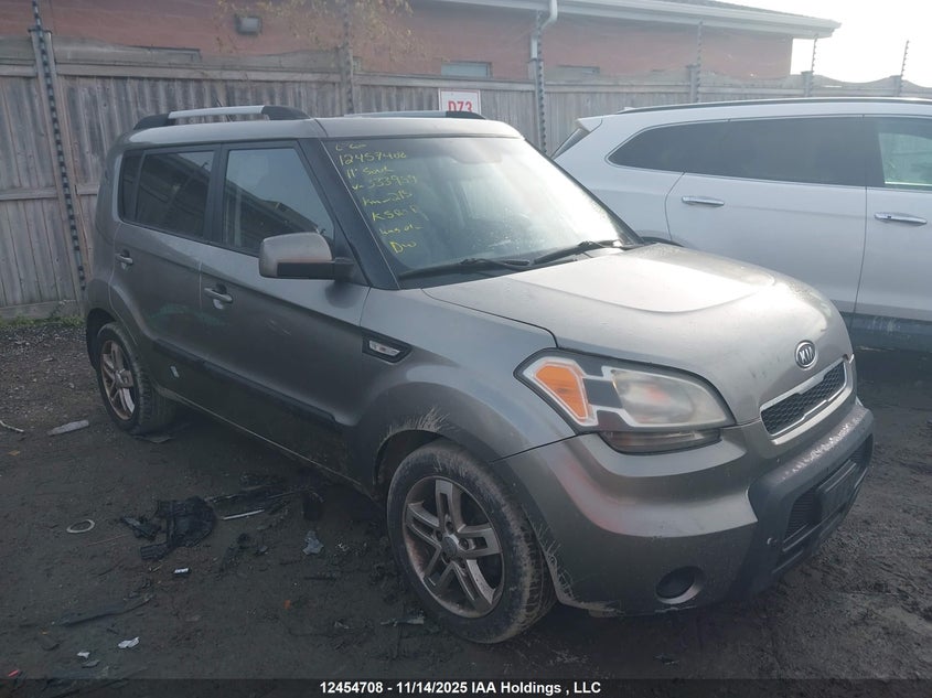 KNDJT2A29B7333959 2011 KIA SOUL photo no. 16