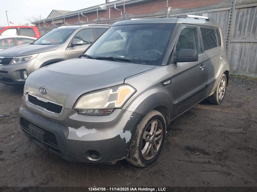 2011 Kia Soul 2.0L 2U/2.0L 4U/2.0L 4U Burner/2.0L 4U Luxury/2.0L 4U Retro/2.0L 4U Sx VIN: KNDJT2A29B7333959 Lot: 12454708