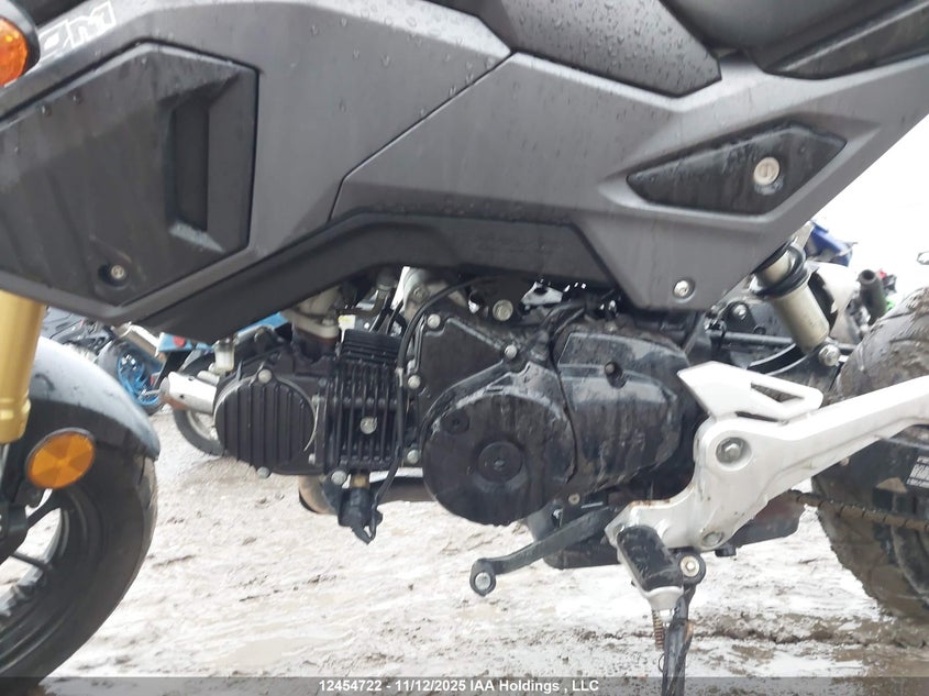 MLHJC7520J5000256 2018 HONDA GROM photo no. 9