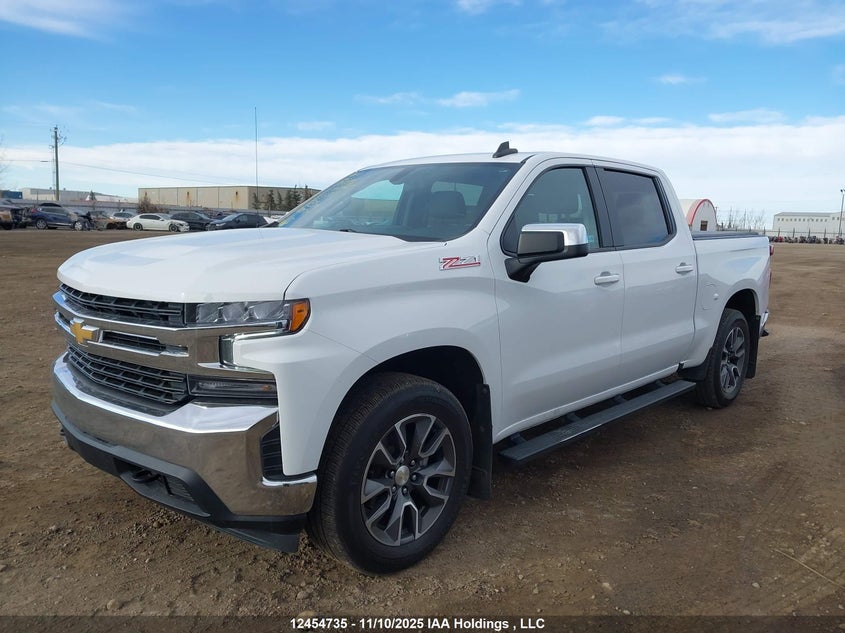 3GCUYDED8MG357103 2021 CHEVROLET SILVERADO photo no. 2