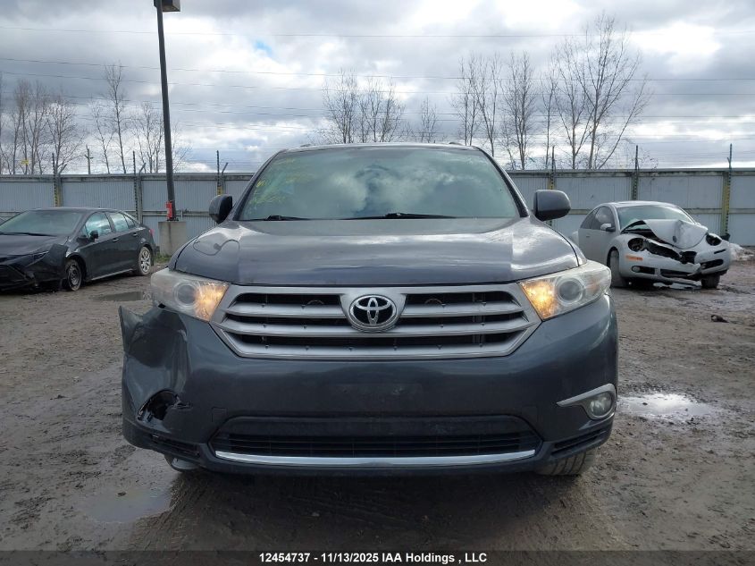 2013 Toyota Highlander Plus/Se VIN: 5TDBK3EH9DS270690 Lot: 12454737