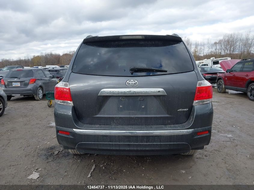 2013 Toyota Highlander Plus/Se VIN: 5TDBK3EH9DS270690 Lot: 12454737