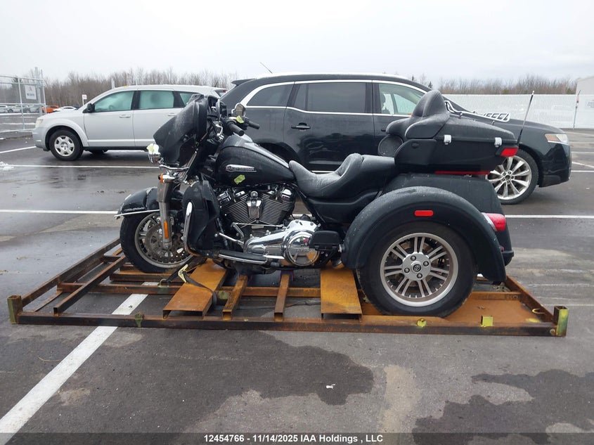 2021 Harley-Davidson Flhtcutg VIN: 5HD1MAF32MB850889 Lot: 12454766