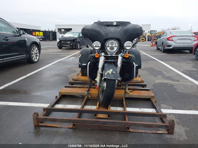 5HD1MAF32MB850889 2021 HARLEY-DAVIDSON TRI GLIDE ULTRA photo no. 5