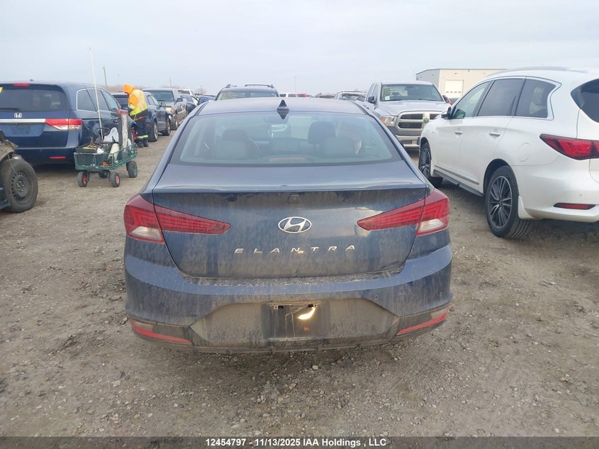 KMHD84LF0KU877340 2019 HYUNDAI ELANTRA photo no. 17