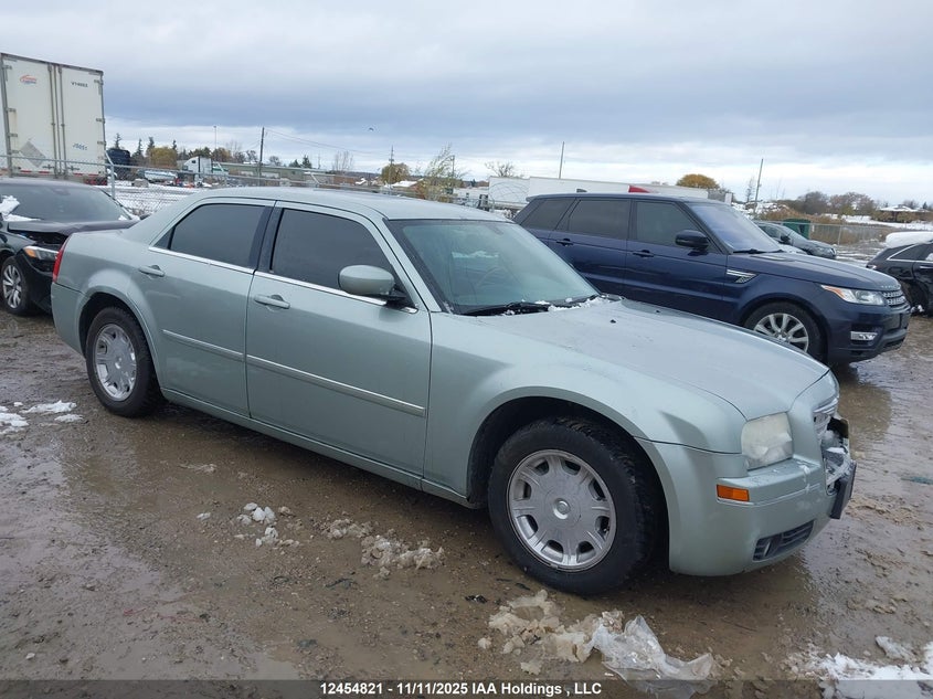 2C3AA53G85H528559 2005 CHRYSLER 300 photo no. 8