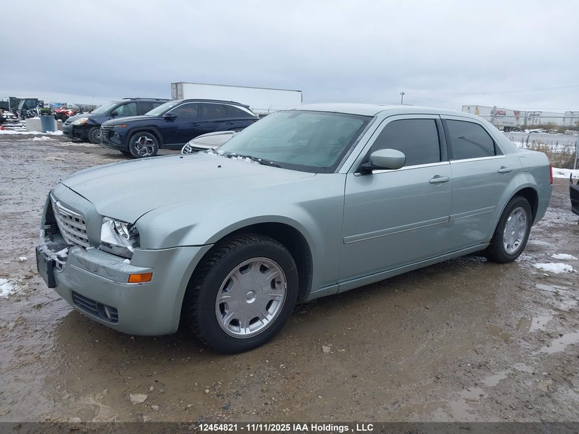 2C3AA53G85H528559 2005 CHRYSLER 300 photo no. 2