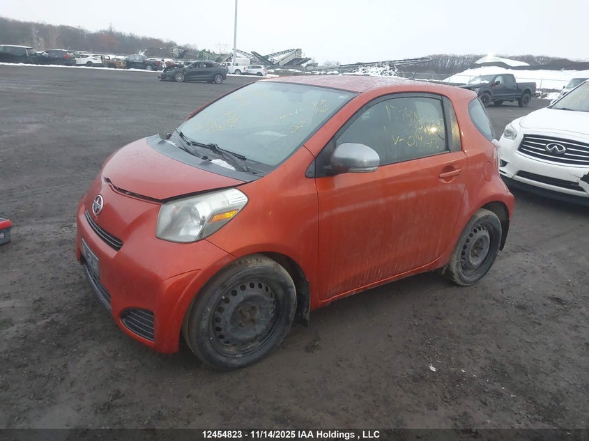 JTNJJXB01CJ014085 2012 TOYOTA IQ photo no. 2