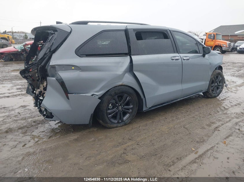 5TDGSKFC2SS204126 2025 TOYOTA SIENNA photo no. 4