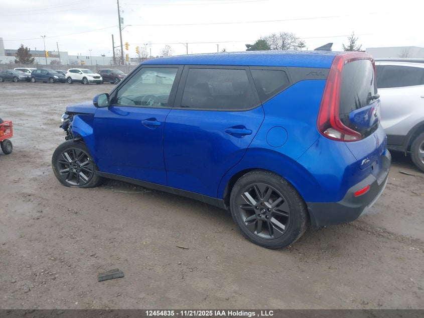 KNDJ33AU8L7113611 2020 KIA SOUL photo no. 3
