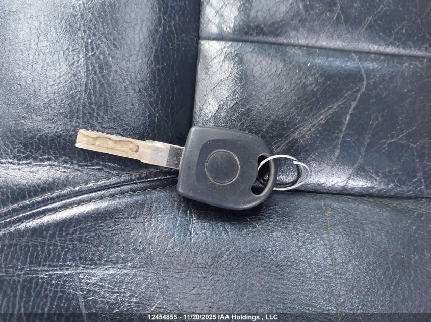 2000 Audi A6 2.7T Quattro VIN: WAUED54B2YN048209 Lot: 12454855