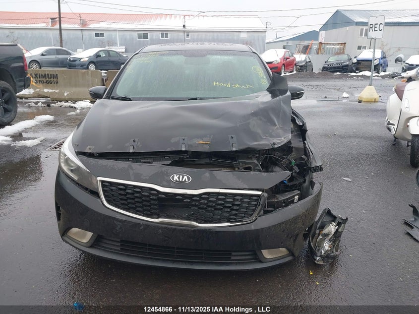3KPFL4A86JE195401 2018 KIA FORTE photo no. 13