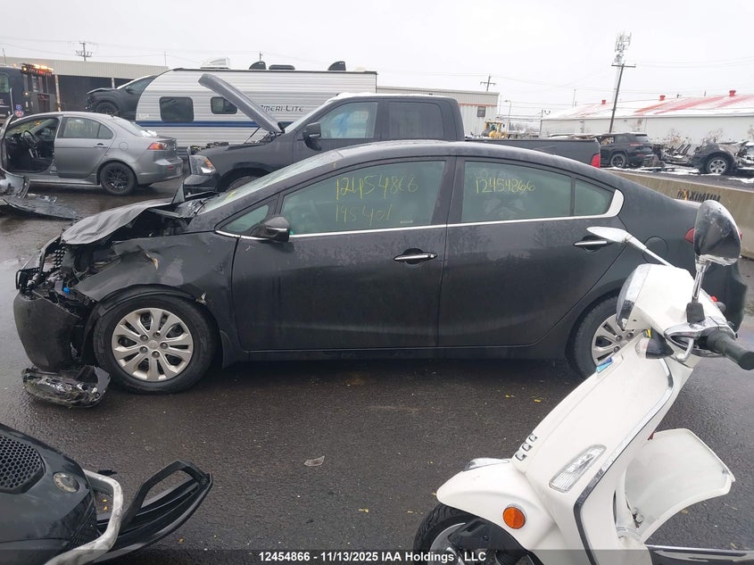 3KPFL4A86JE195401 2018 KIA FORTE photo no. 15