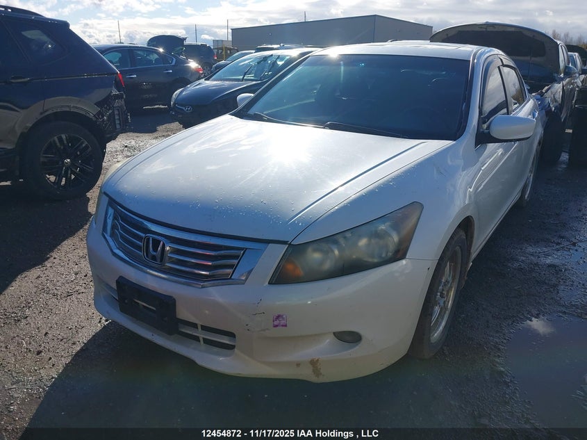 1HGCP36898A803209 2008 HONDA ACCORD photo no. 2