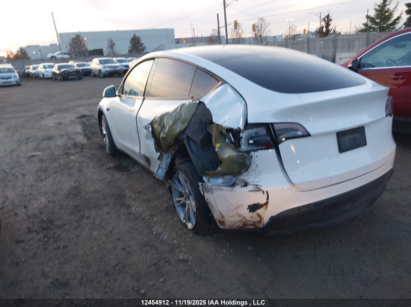 7SAYGAEE7PF745626 2023 TESLA MODEL Y photo no. 3