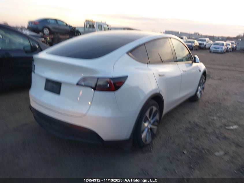 7SAYGAEE7PF745626 2023 TESLA MODEL Y photo no. 4