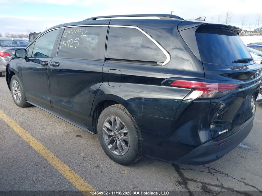 5TDGRKEC4NS131925 2022 TOYOTA SIENNA photo no. 3