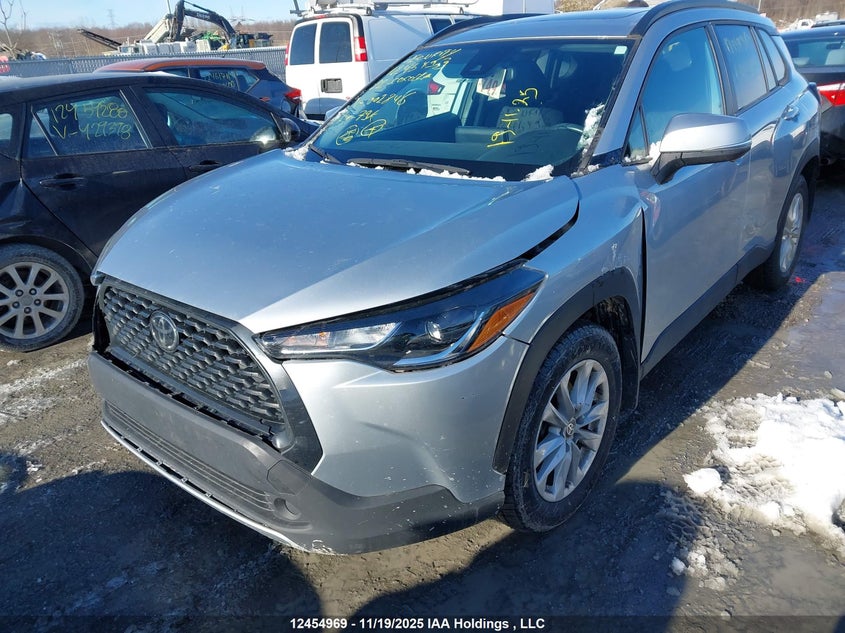 2022 Toyota Corolla Cross Le VIN: 7MUBAABG9NV002846 Lot: 12454969