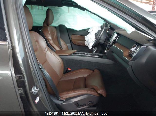 2021 Volvo Xc60 T6 Inscription VIN: LYVA22RL9MB795081 Lot: 12454981