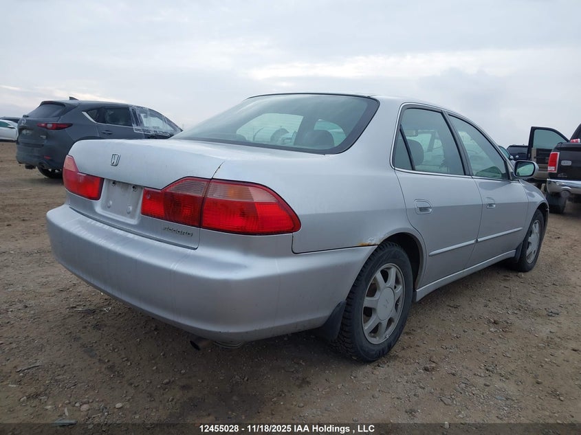 JHMCG5652XC801920 1999 HONDA ACCORD photo no. 4