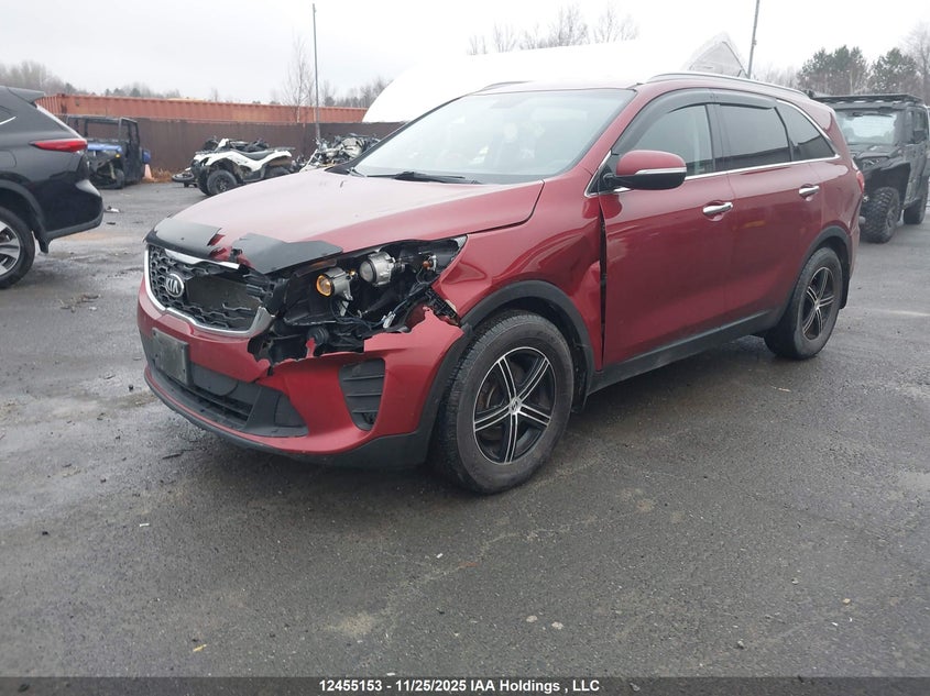 5XYPGDA30KG587632 2019 KIA SORENTO photo no. 2