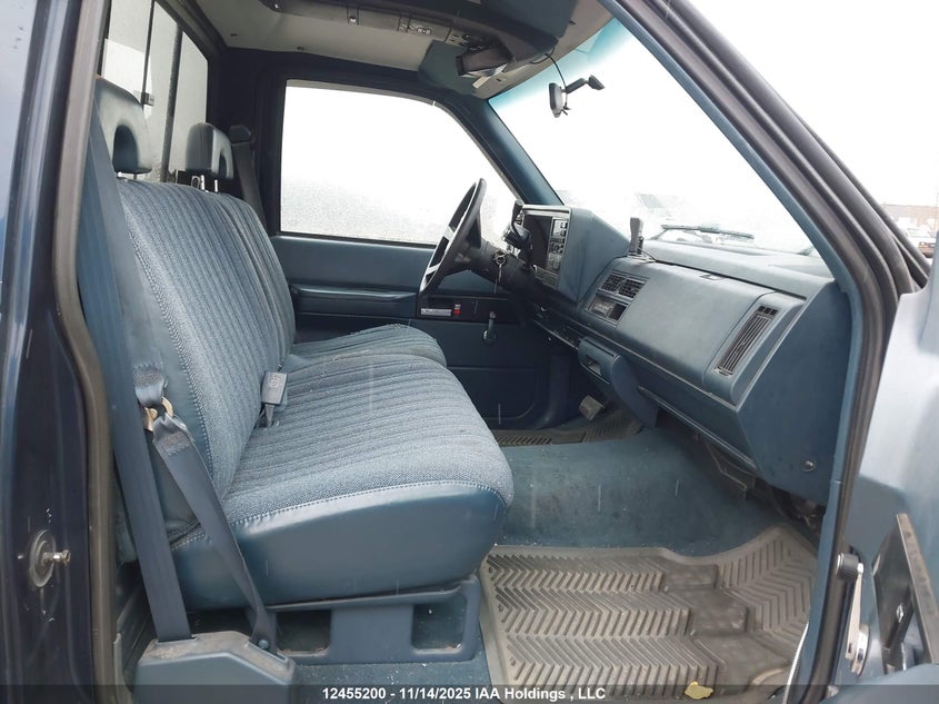 1GTEC14Z7RZ557282 1994 GMC SIERRA photo no. 5
