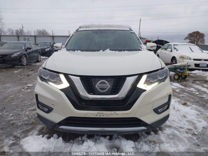 5N1AT2MV8HC740088 2017 NISSAN ROGUE photo no. 12
