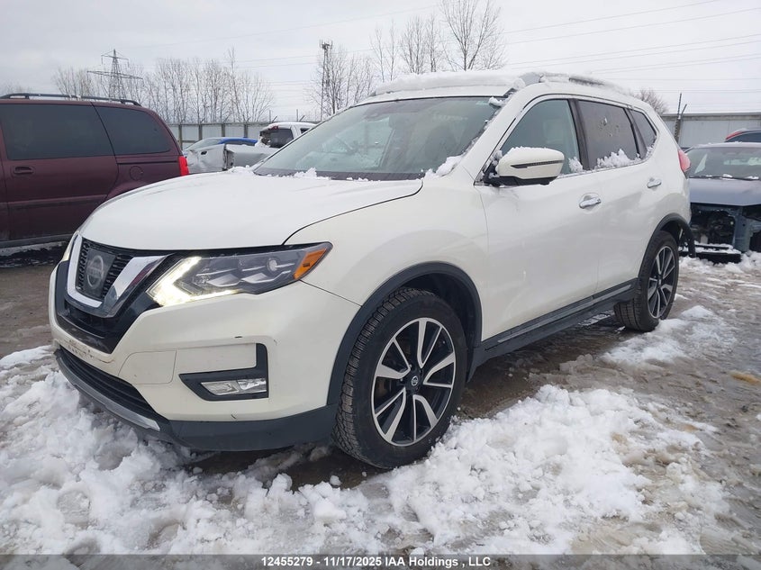 5N1AT2MV8HC740088 2017 NISSAN ROGUE photo no. 2