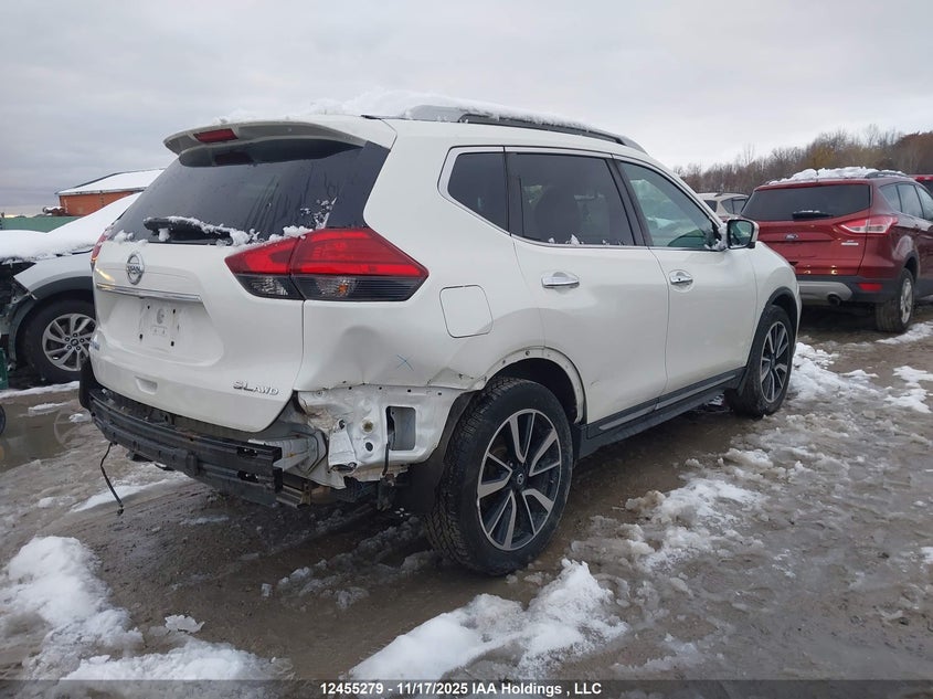 5N1AT2MV8HC740088 2017 NISSAN ROGUE photo no. 4