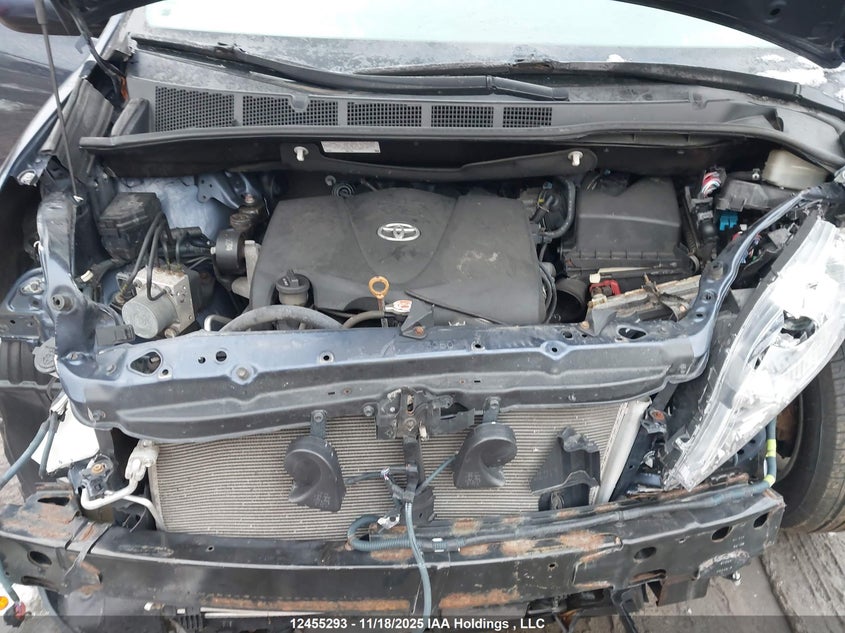 5TDKZ3DC2KS992632 2019 TOYOTA SIENNA photo no. 10