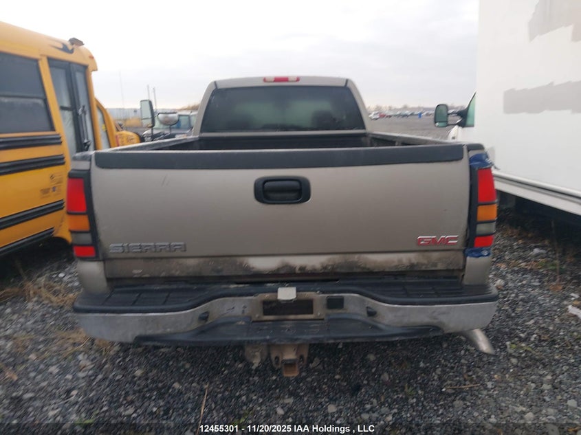 1GTJK33143F232123 2003 GMC  photo no. 16