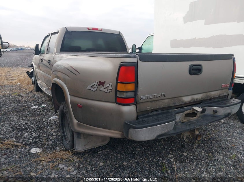 1GTJK33143F232123 2003 GMC  photo no. 3