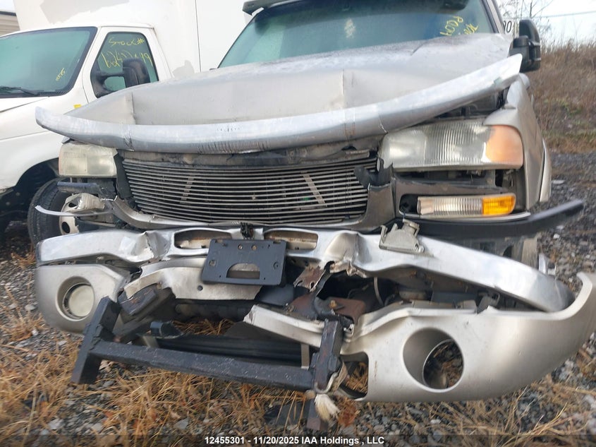 1GTJK33143F232123 2003 GMC  photo no. 6