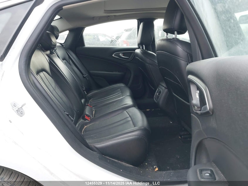 2016 Chrysler 200 C VIN: 1C3CCCCG5GN187204 Lot: 12455329