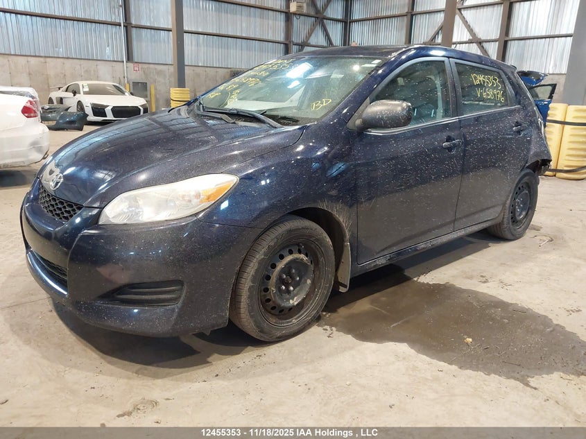2T1KU4EE1BC658976 2011 TOYOTA MATRIX photo no. 2