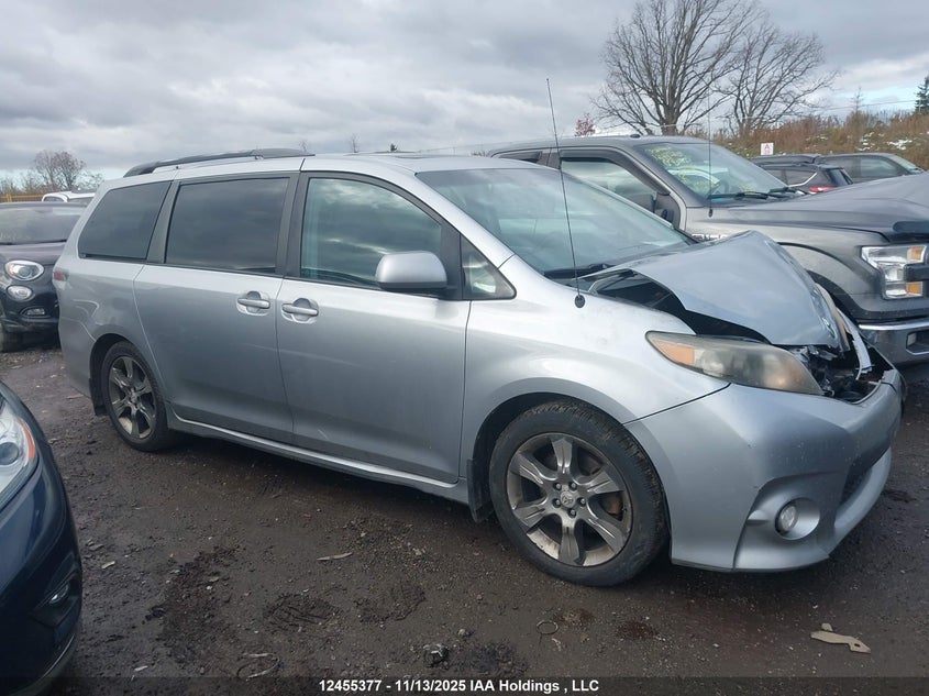 5TDXK3DC1BS054132 2011 TOYOTA SIENNA photo no. 13