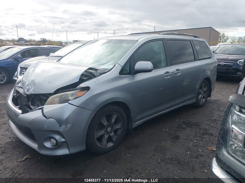 5TDXK3DC1BS054132 2011 TOYOTA SIENNA photo no. 14