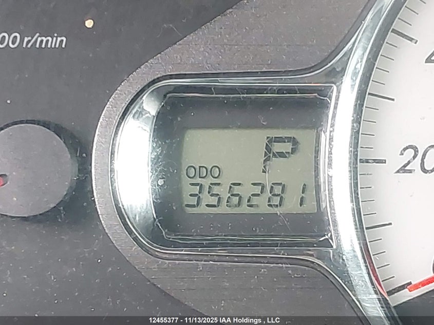 5TDXK3DC1BS054132 2011 TOYOTA SIENNA photo no. 15