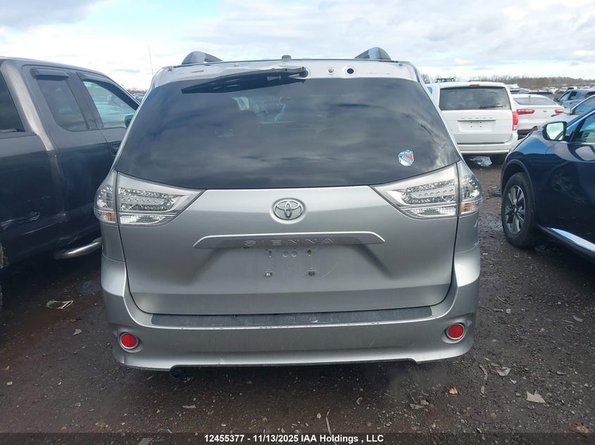 5TDXK3DC1BS054132 2011 TOYOTA SIENNA photo no. 16