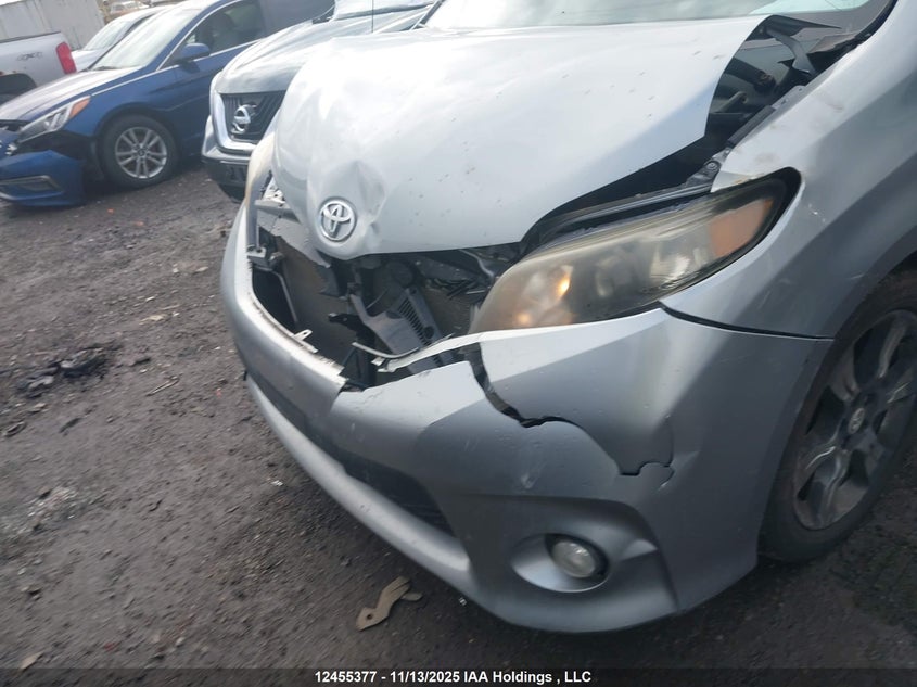 5TDXK3DC1BS054132 2011 TOYOTA SIENNA photo no. 17