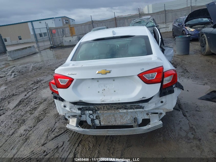 2019 Chevrolet Cruze Lt VIN: 1G1BE5SM7K7113776 Lot: 12455408