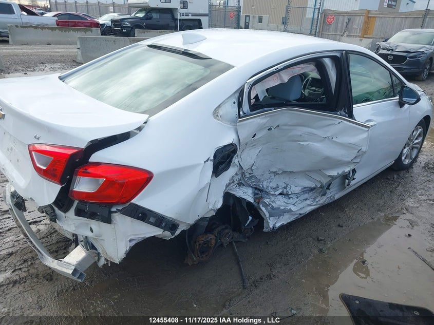 2019 Chevrolet Cruze Lt VIN: 1G1BE5SM7K7113776 Lot: 12455408