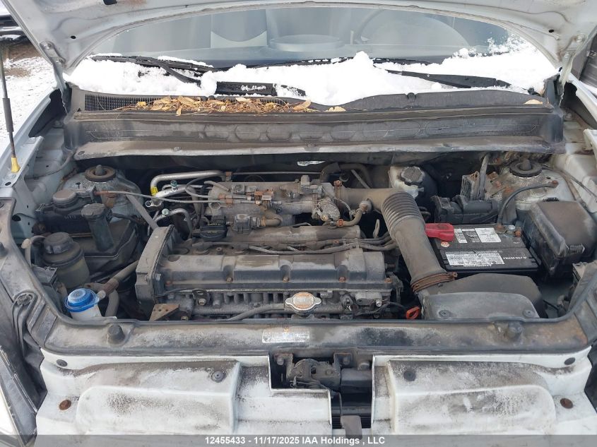 2011 Kia Soul 2.0L 2U/2.0L 4U/2.0L 4U Burner/2.0L 4U Luxury/2.0L 4U Retro/2.0L 4U Sx VIN: KNDJT2A22B7208639 Lot: 12455433