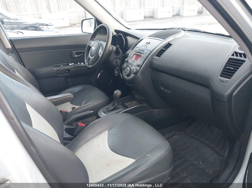 KNDJT2A22B7208639 2011 KIA SOUL photo no. 5