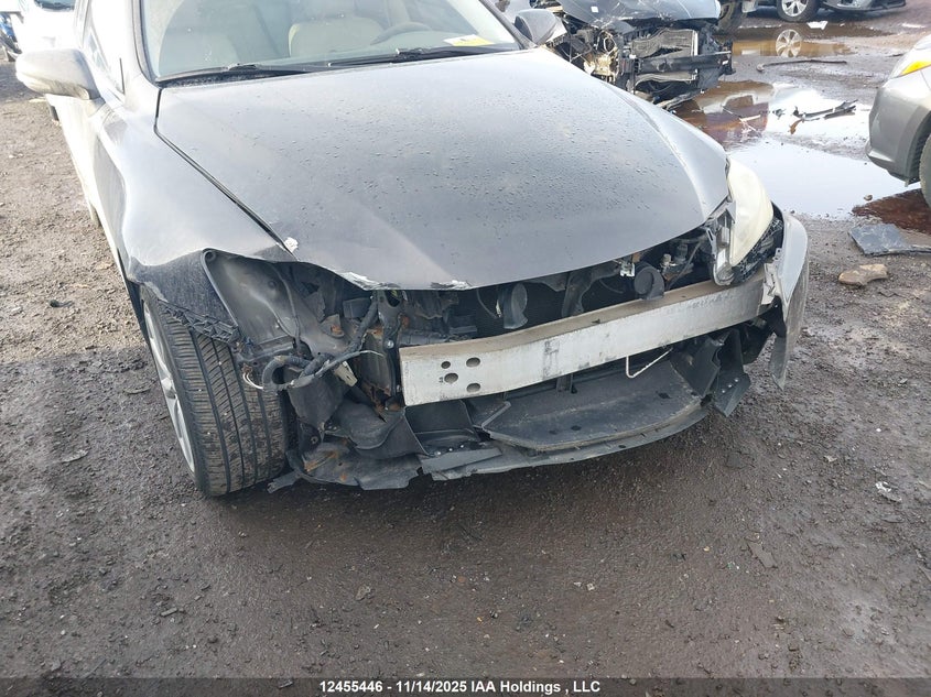 JTHCF5C20A5038451 2010 LEXUS IS photo no. 6